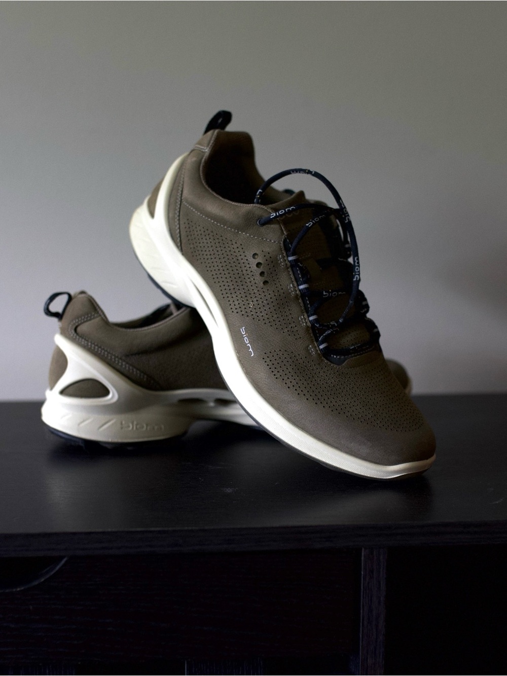 Ecco Men's Olive Sneakers with White Sole